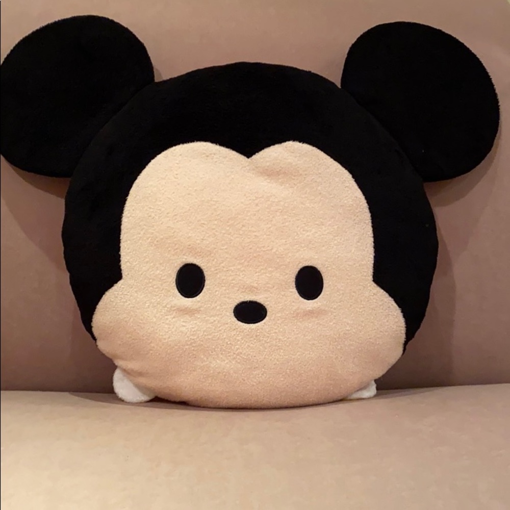 Disney store tsum tsum Mickey Mouse pillow NWOT